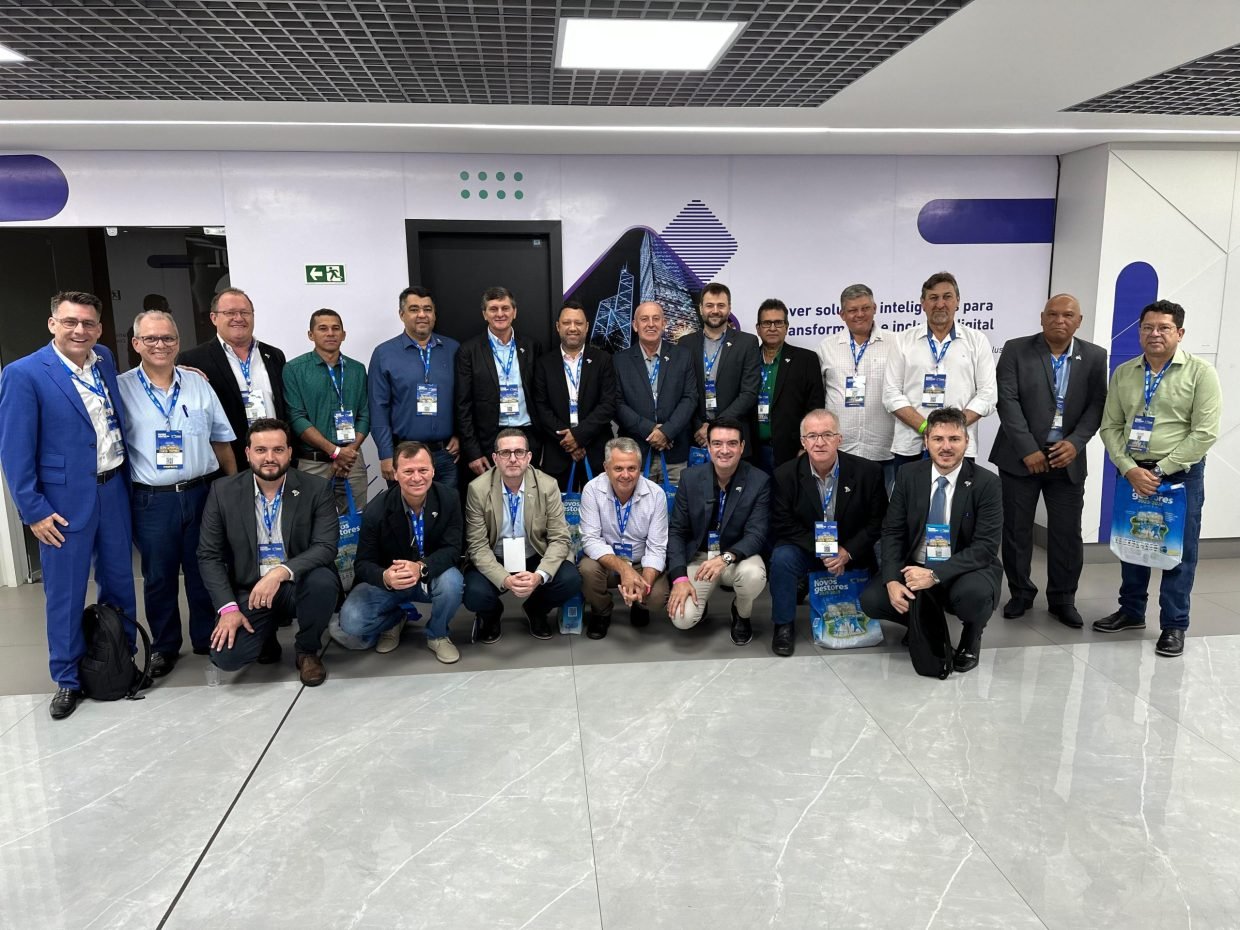 Em Brasília Leonardo Bortolin e AMM fortalecem capacitação de prefeitos de MT novembro 2024 (1)